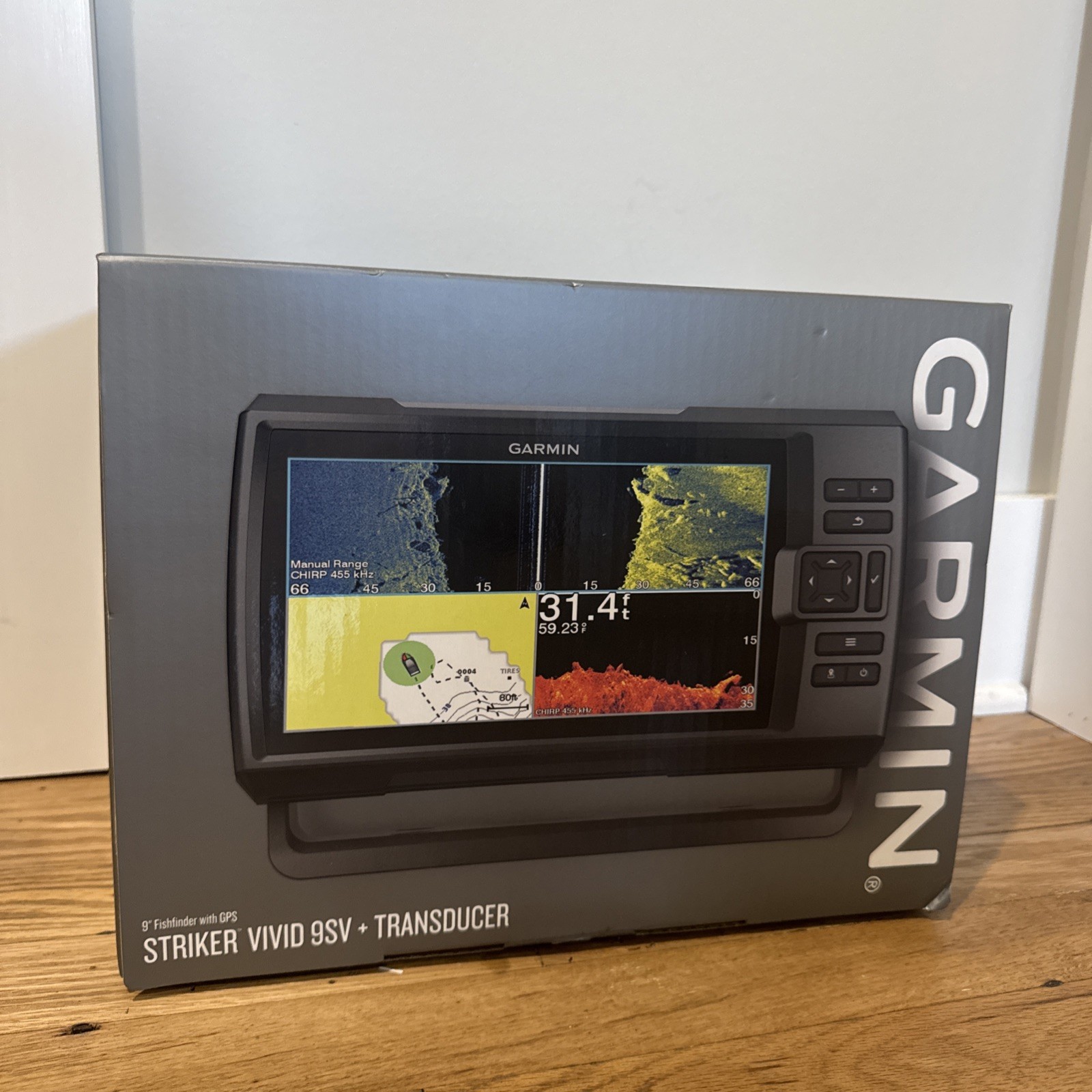 Garmin STRIKER Vivid 9sv Marine GPS with GT52HW-TM Transducer 010-02554-00
