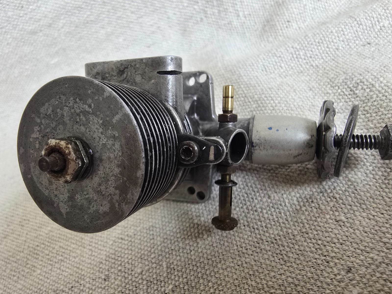 Vintage Mohawk Chief OK Cub 29 Model Airplane Engine