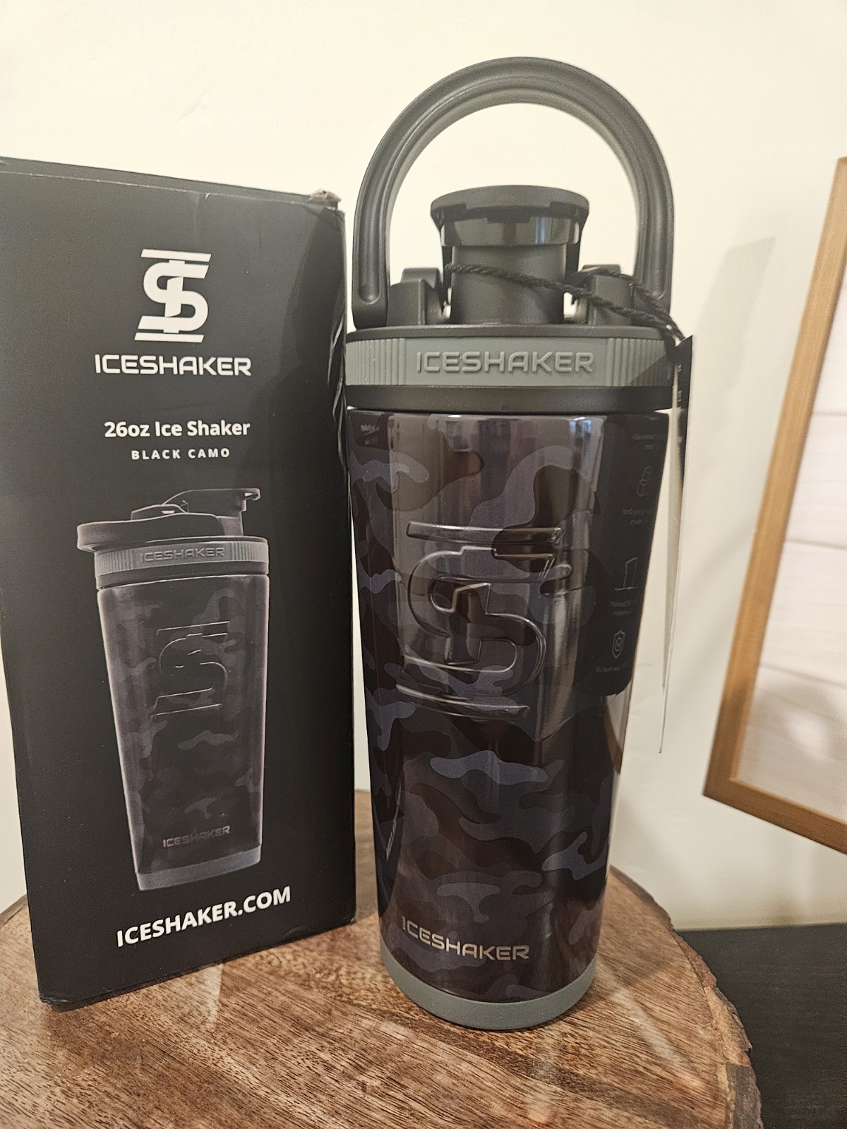 ICE Shaker 26oz Sports Tumbler