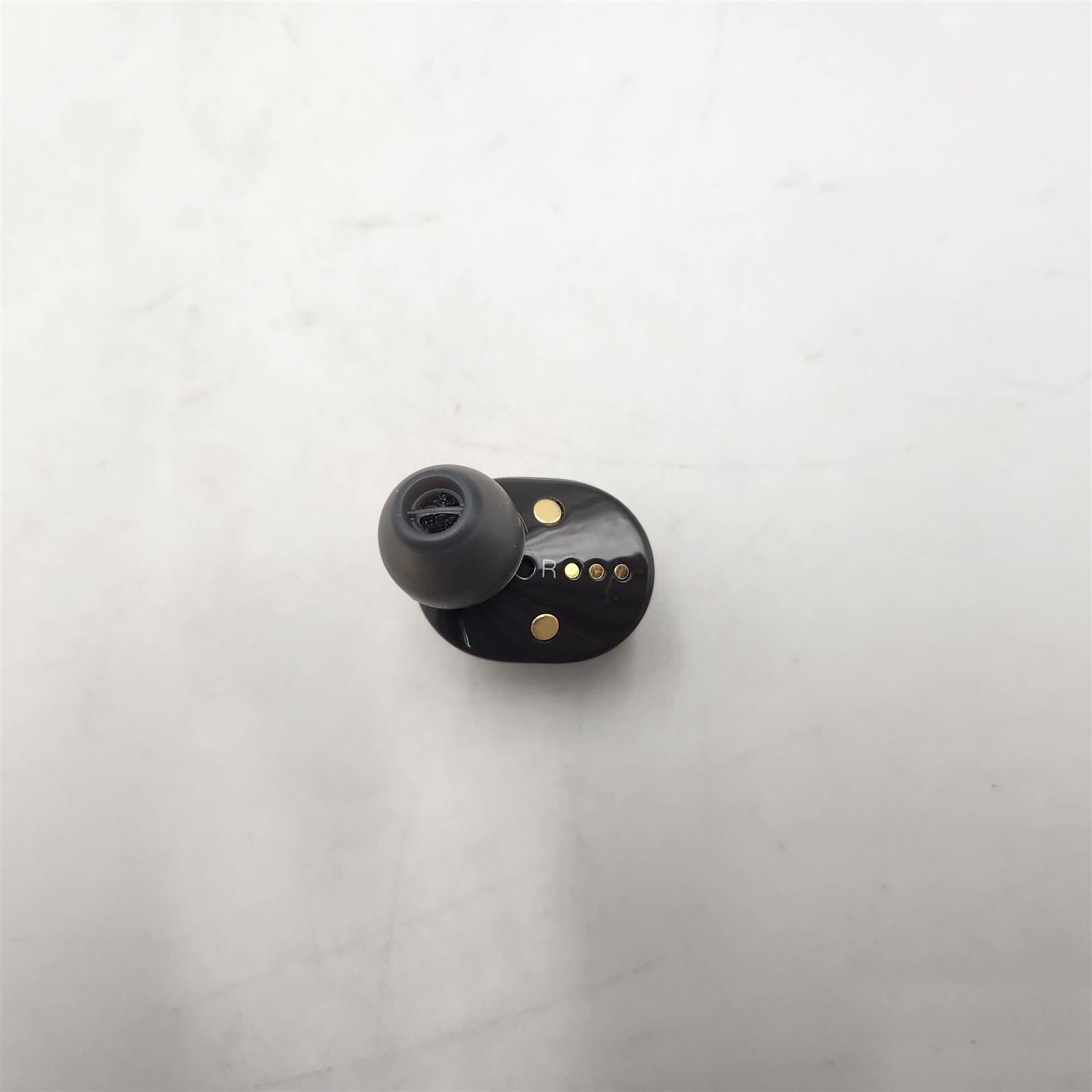 Replacement Right Earbud for Bowers & Wilkins PI7 Earbuds (Black) [FP42420]