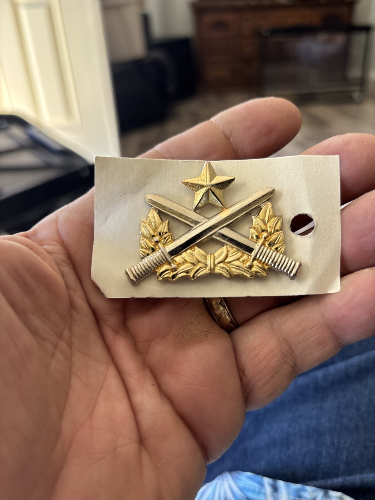 ARMY RANGER BADGE  BIG  2 "  GOLD BADGE PIN