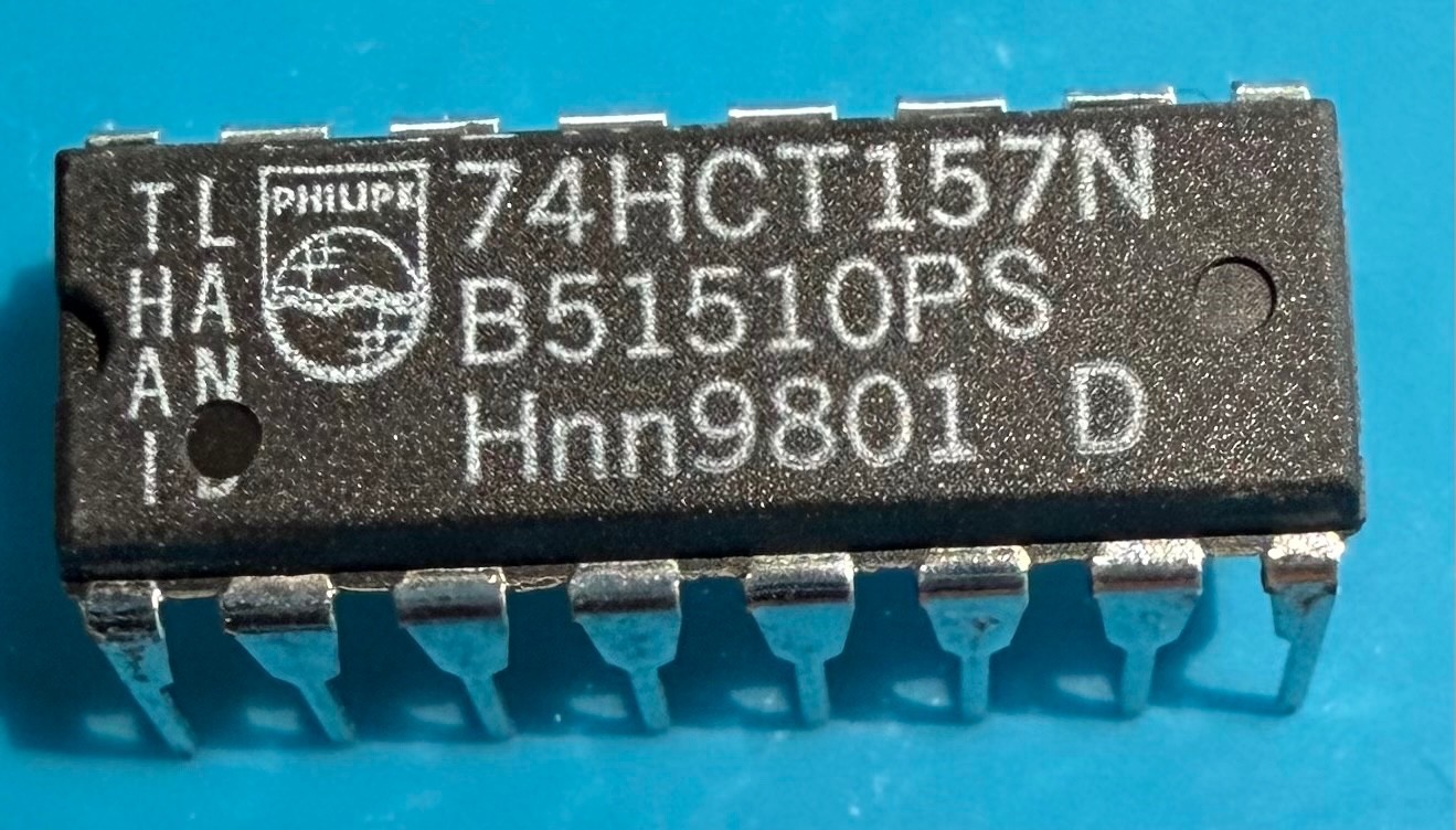 Philips 75HCT157N Integrated Circuit