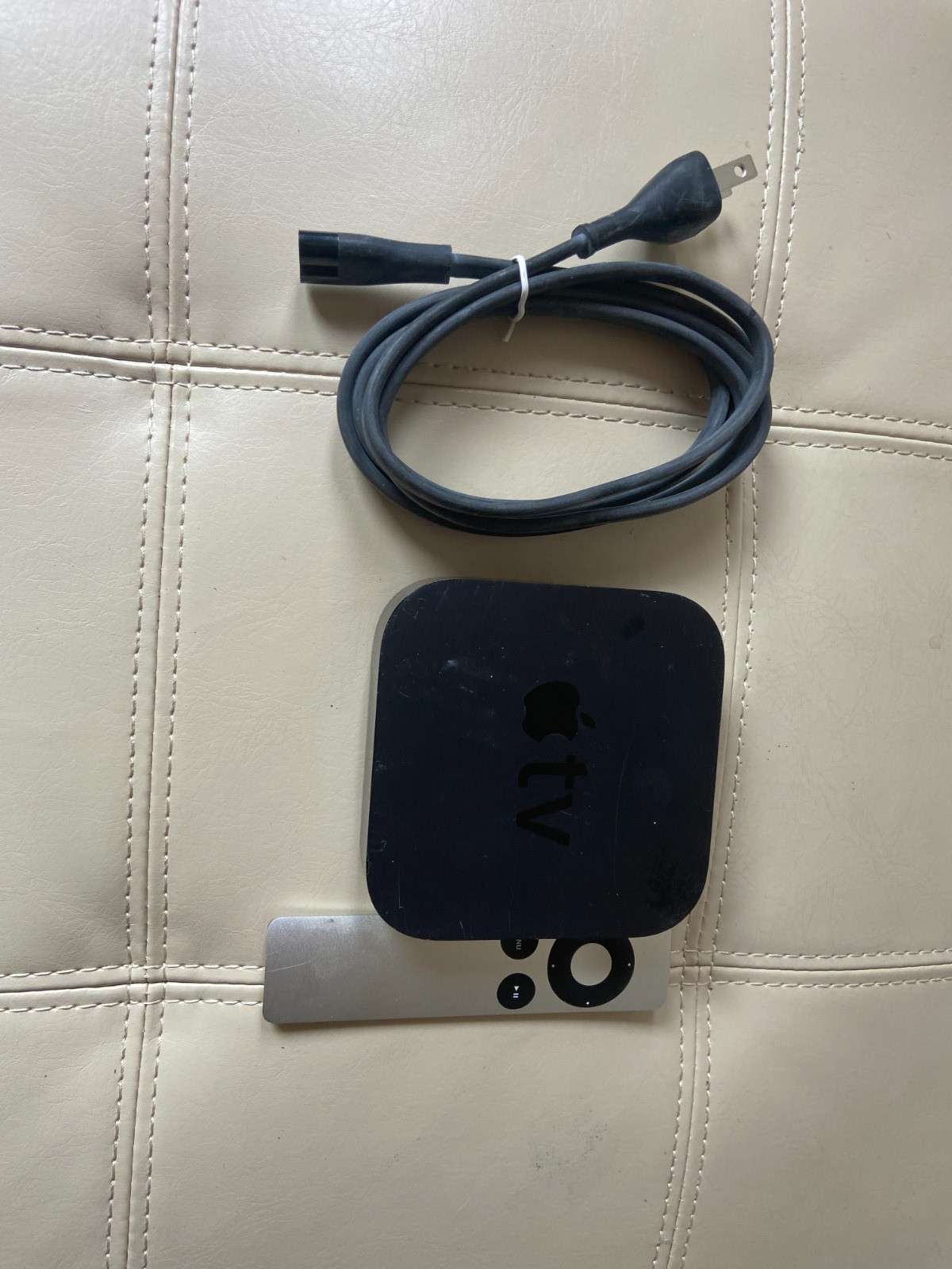 Apple TV Black (MR912LL/A) MODEL A1469 W/ Power Cable & Remote Control -