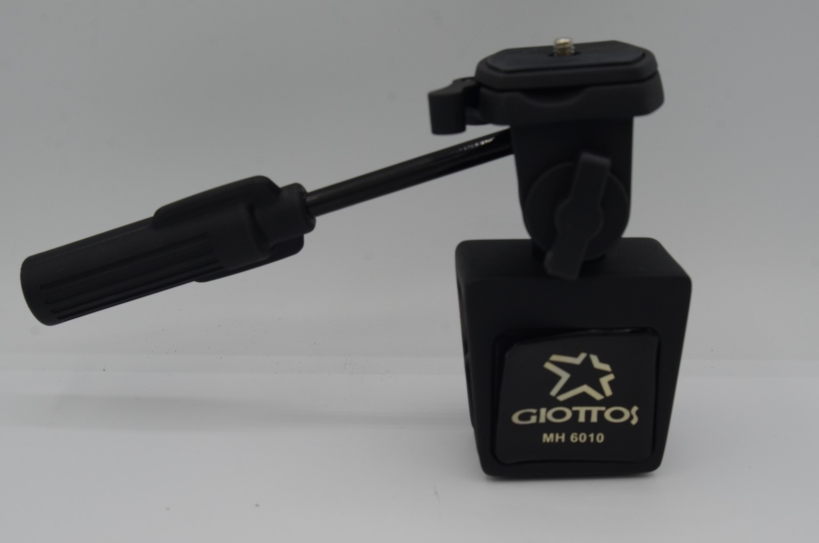 Giottos MH 6010 Professional Heavy Duty Car Window Mount (ONLY)