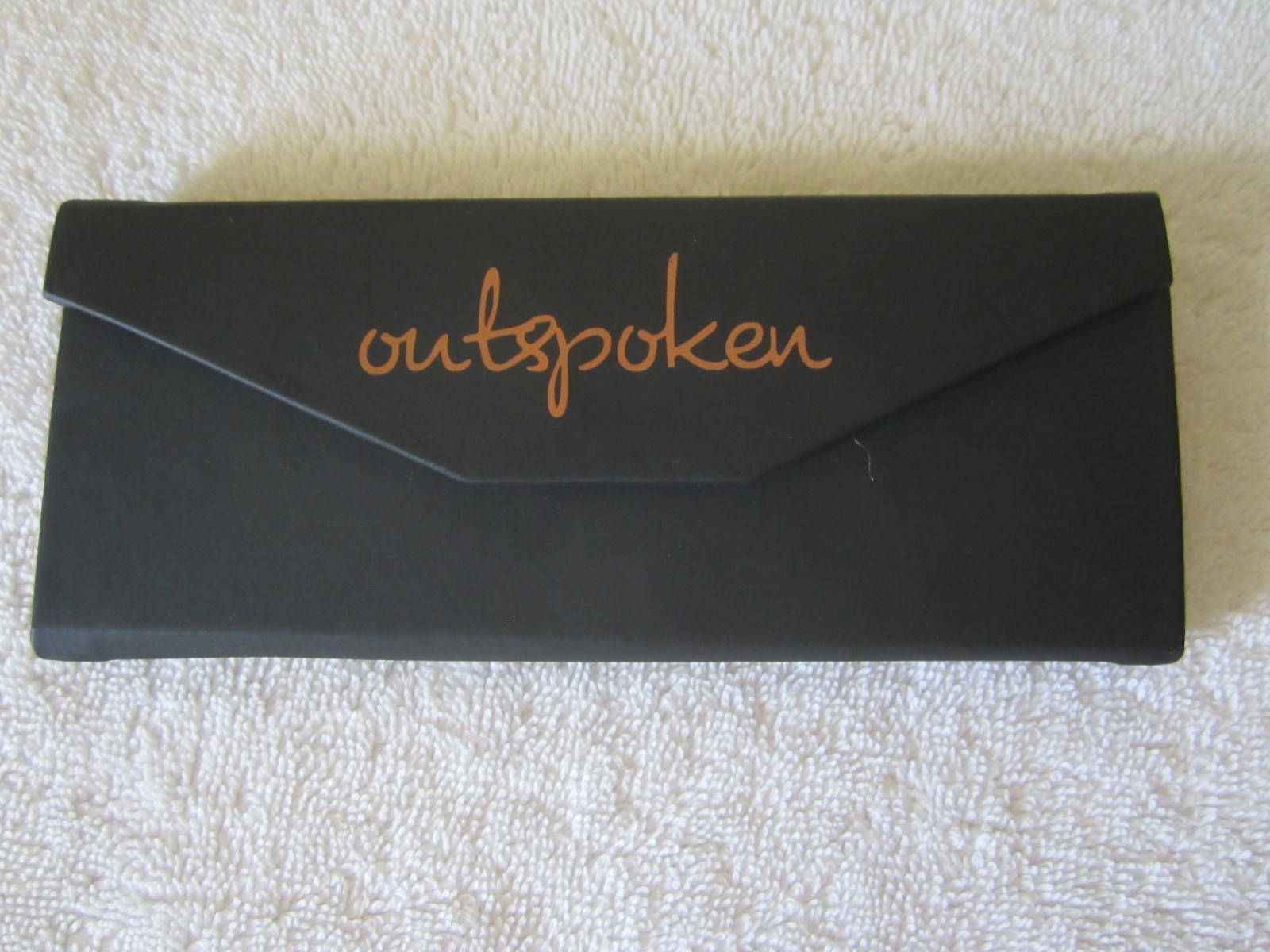 OUTSPOKEN Eyeglasses Case W Magnetic Closure