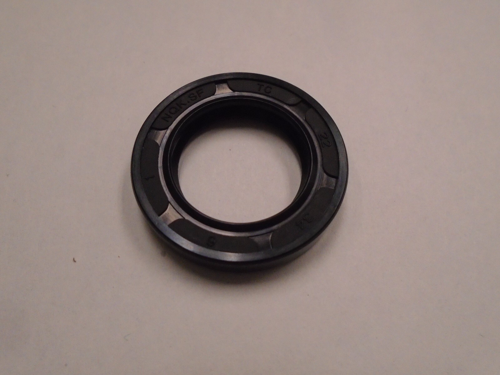 NEW TC 22X34X6 DOUBLE LIPS METRIC OIL / DUST SEAL 22mm X 34mm X 6mm