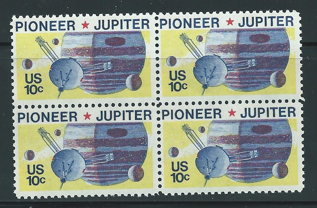 USA - MNH Block of 4  Space Stamps - 1975 - Pioneer Jupiter........# 1556