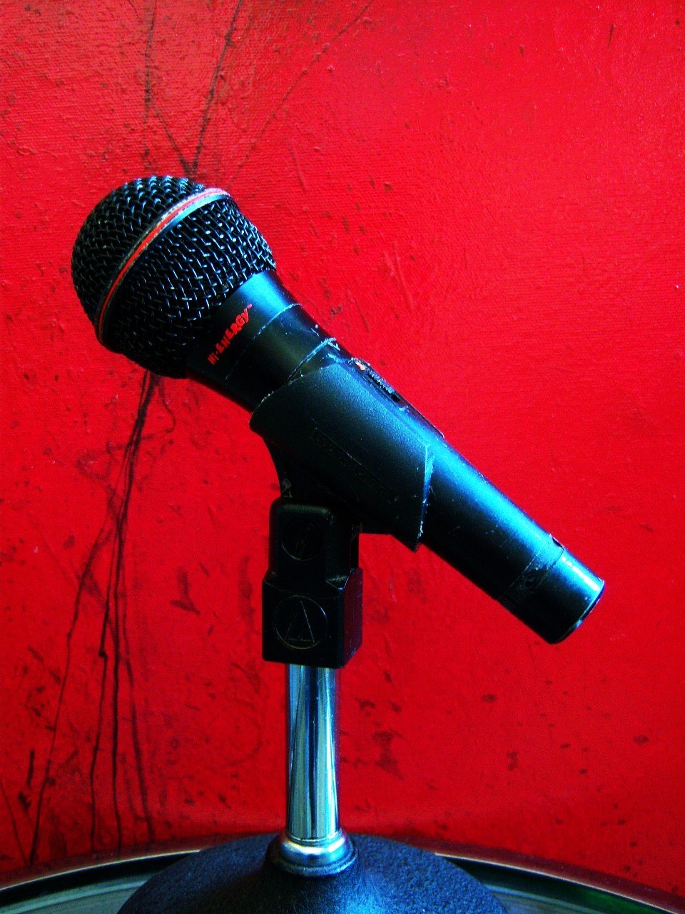 1990's Audio Technica Pro 10 dynamic cardioid microphone Lo Z w mic clip AKG # 1