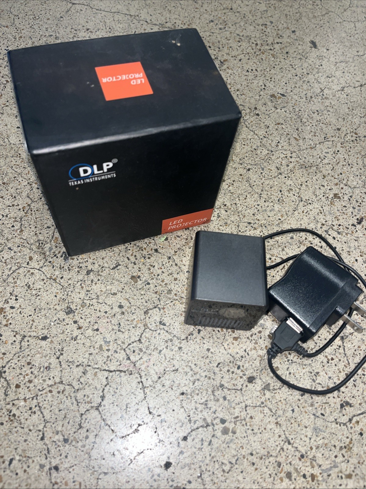 Dlp Texas Instrument Led Projector Works Great!