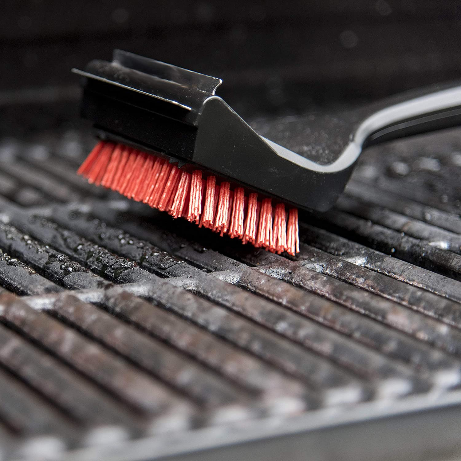 ® SAFER Replaceable Head Grill Brush - 8666894W06