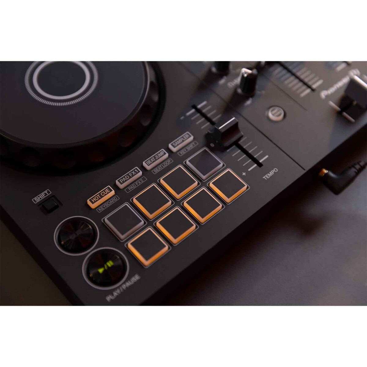 Pioneer DDJ-FLX4 2-Channel DJ Controller with Case & Cover Package