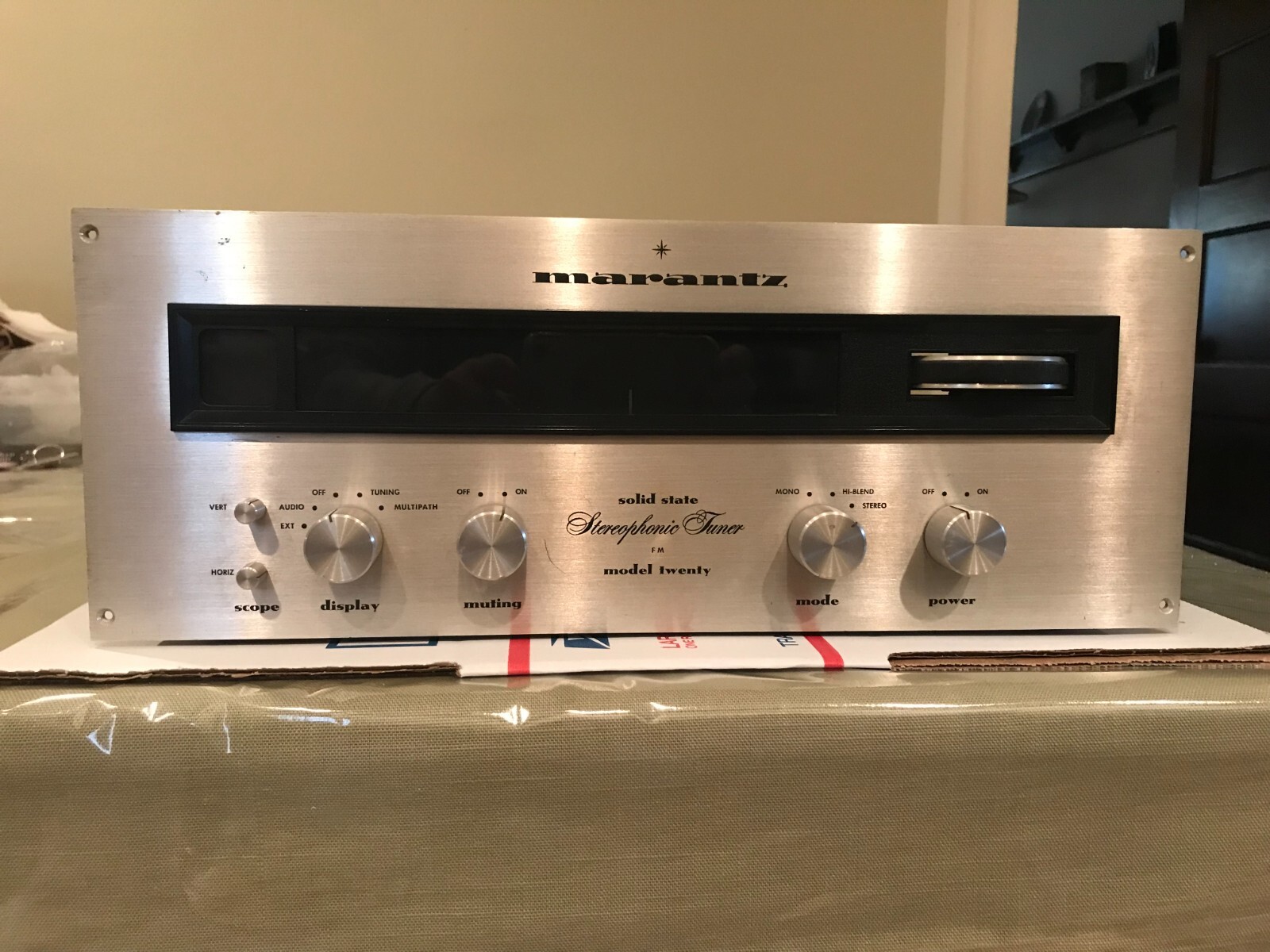 Marantz Model 20B FM Stereo Tuner  with Scope (Serial No. 20B-2730)
