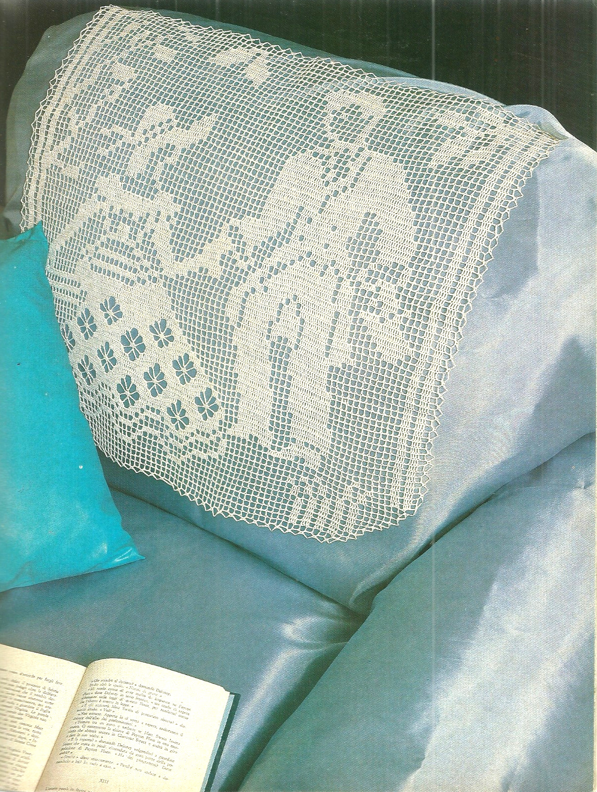 Romance Chair Doily CROCHET PATTERN INSTRUCTION pages from a magazine