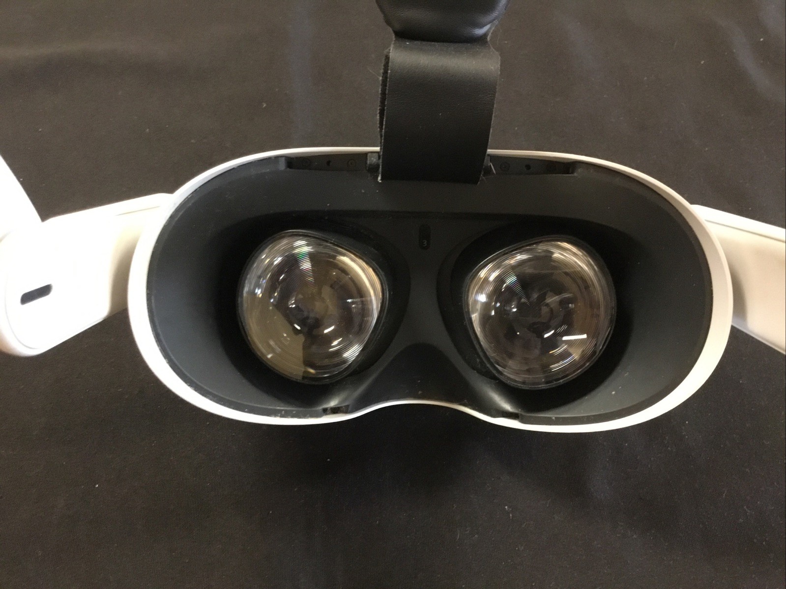Oculus Quest 2 *HEADSET ONLY* 128GB w/Adjustable Strap *SEE PICS*