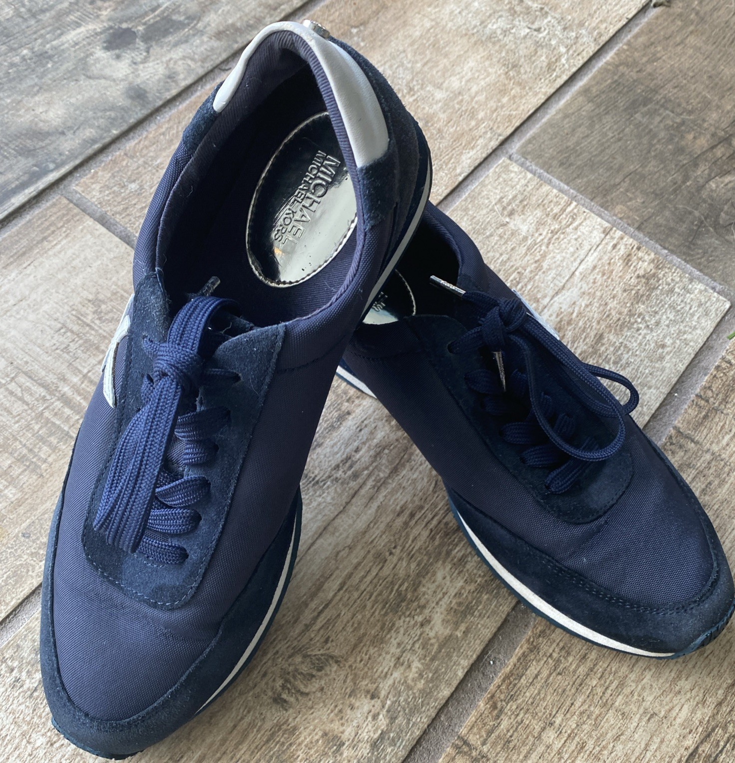 Michael Kors Women Suede Navy Blue /White Sneakers Casual Tennis Shoes Sz 8.5M