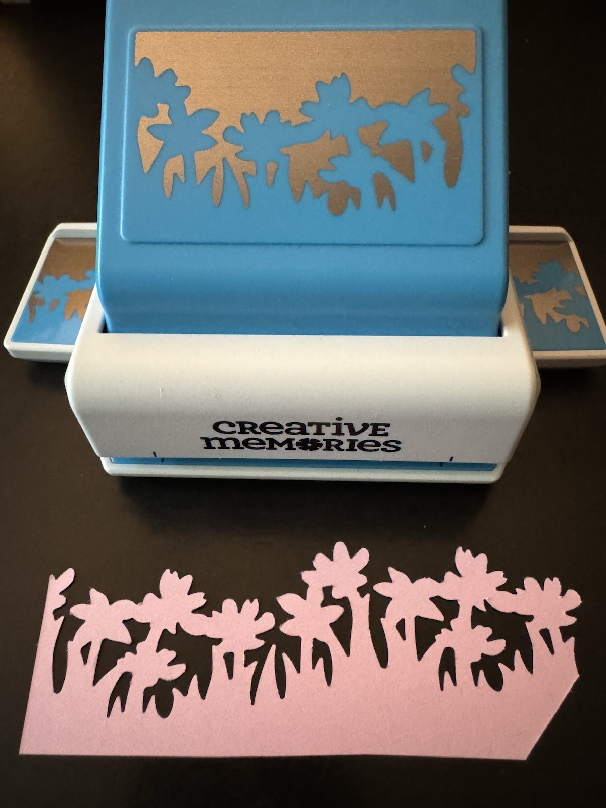 Creative Memories WildFlowers Decorative Border Punch NLA