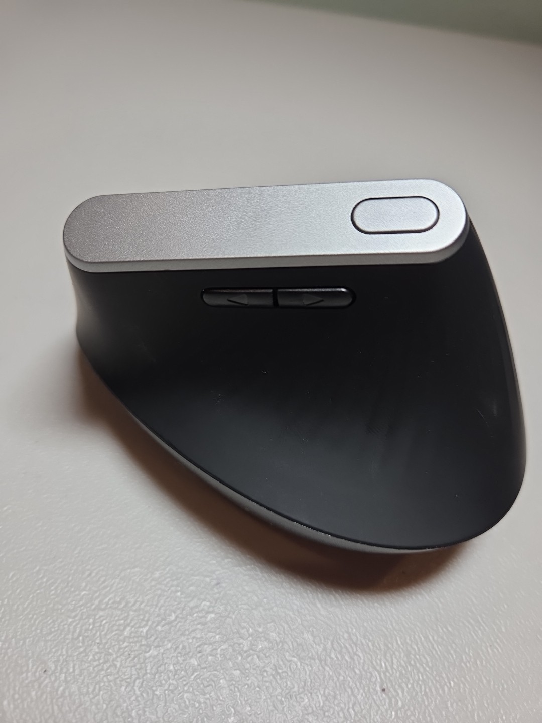 Ergonomic Optical Wireless Vertical Ergonomic Mouse Black usb dongle included