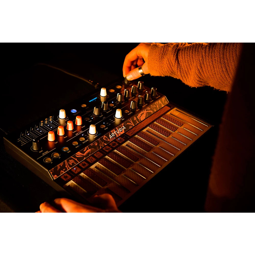 Arturia MicroFreak Hybrid Synthesizer