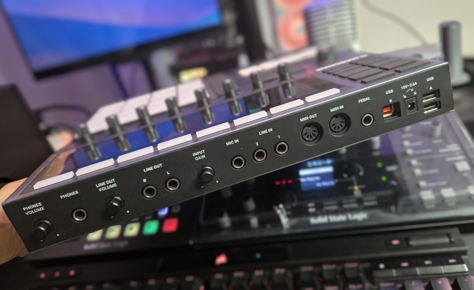 Native Instruments MASCHINE+ Standalone Production