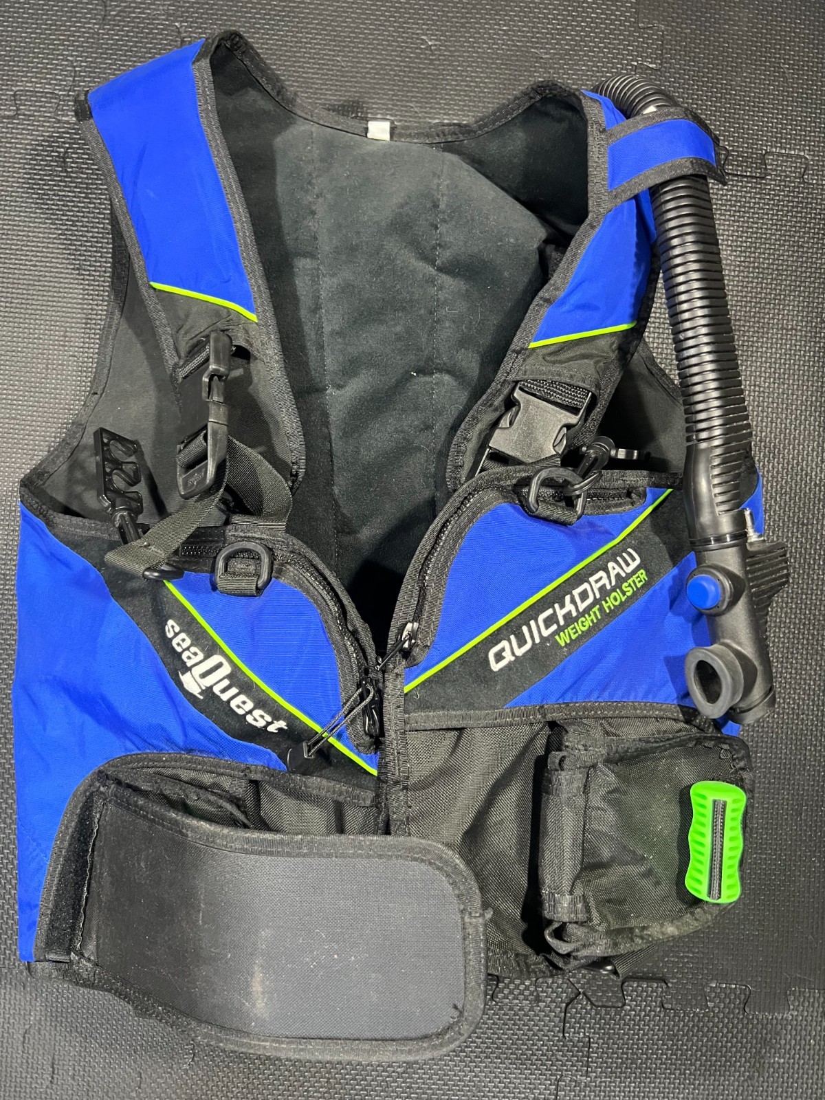 SeaQuest Scuba Diving BCD Buoyancy Control Quick Draw Weight Holster Size M/L