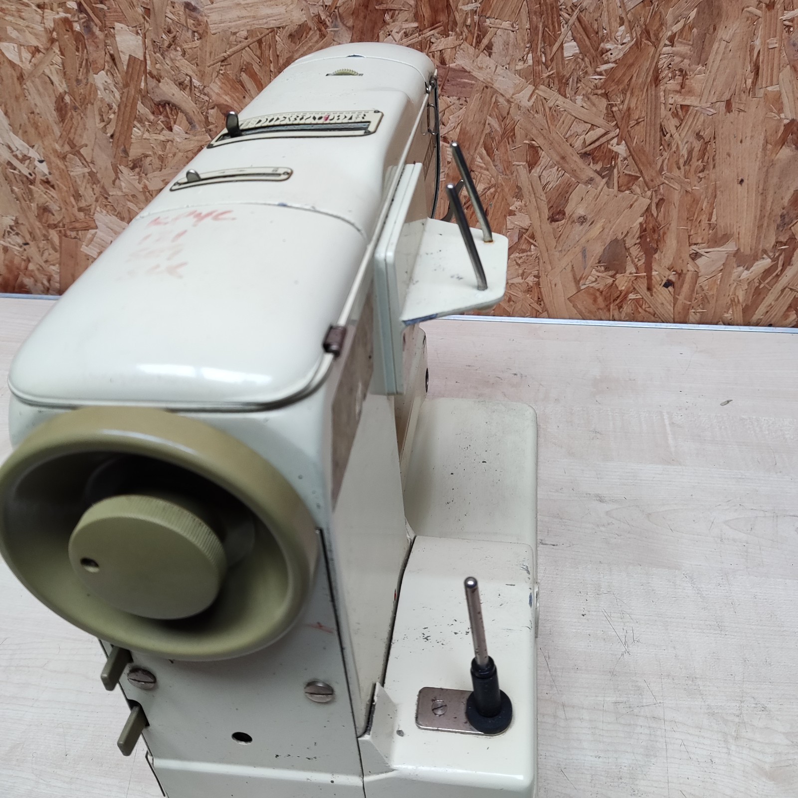 BERNINA RECORD 730 ELECTRIC SEWING MACHINE NO ACCESSORIES UNTESTED