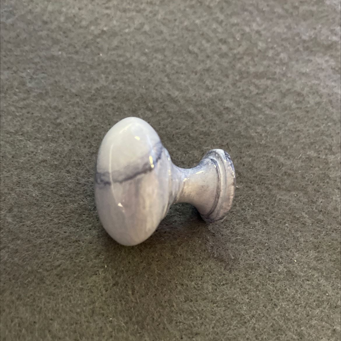 1-3/16" Marbleized Round Knob Gray