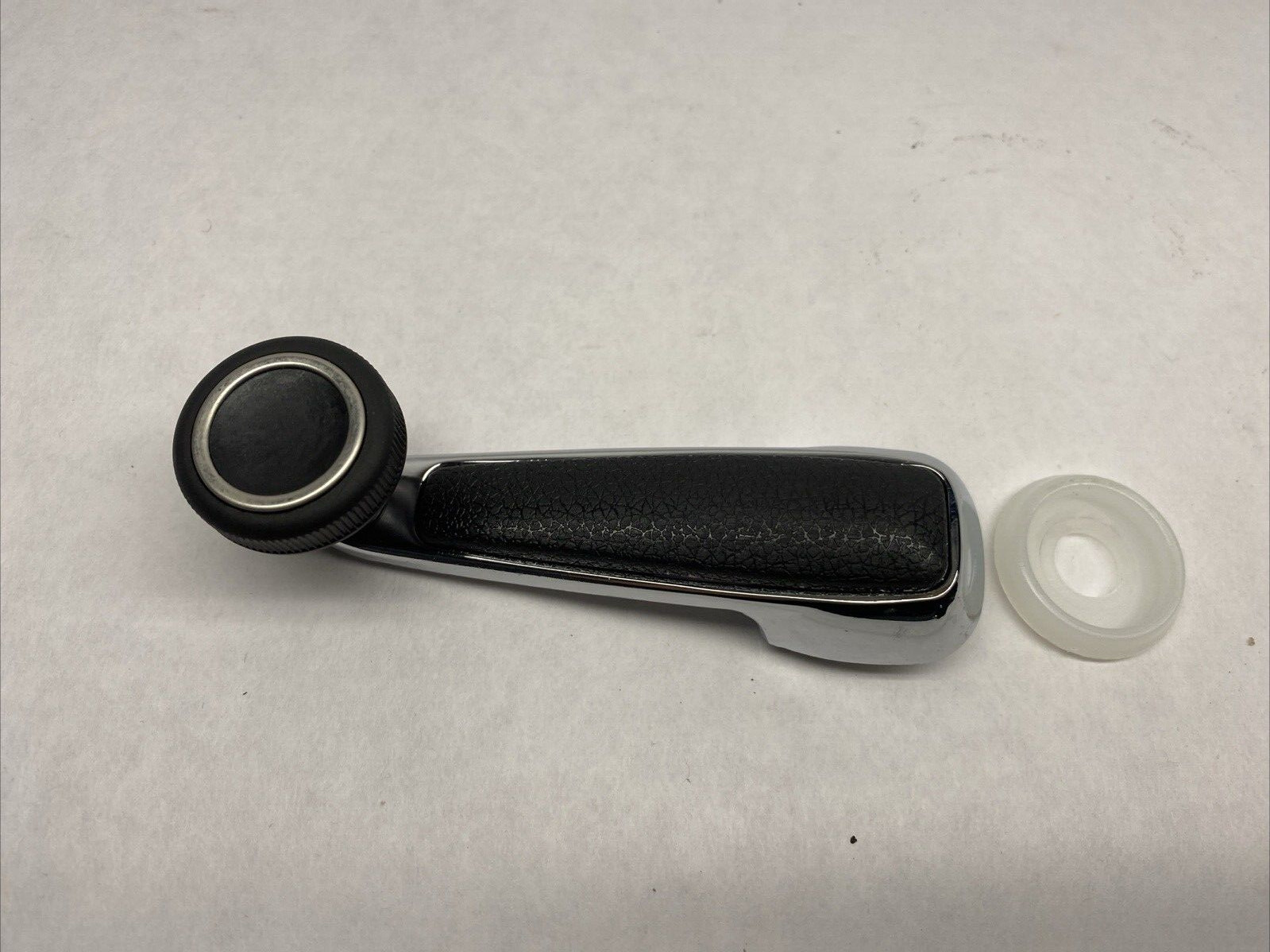 Complete Window Crank Handle with Pad for Mercedes W109 W113 W123 1237600102