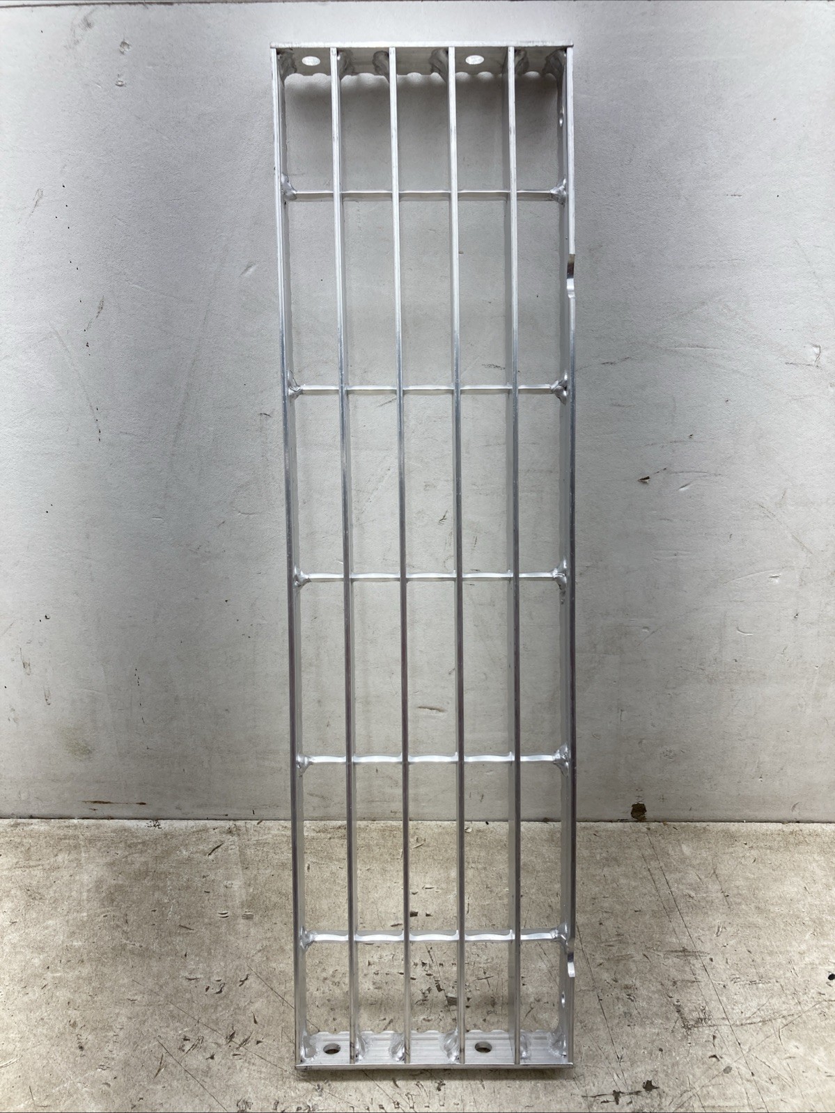 Genuine Mack Upper Cab Entry Step 85QM4218 (New Old Stock)