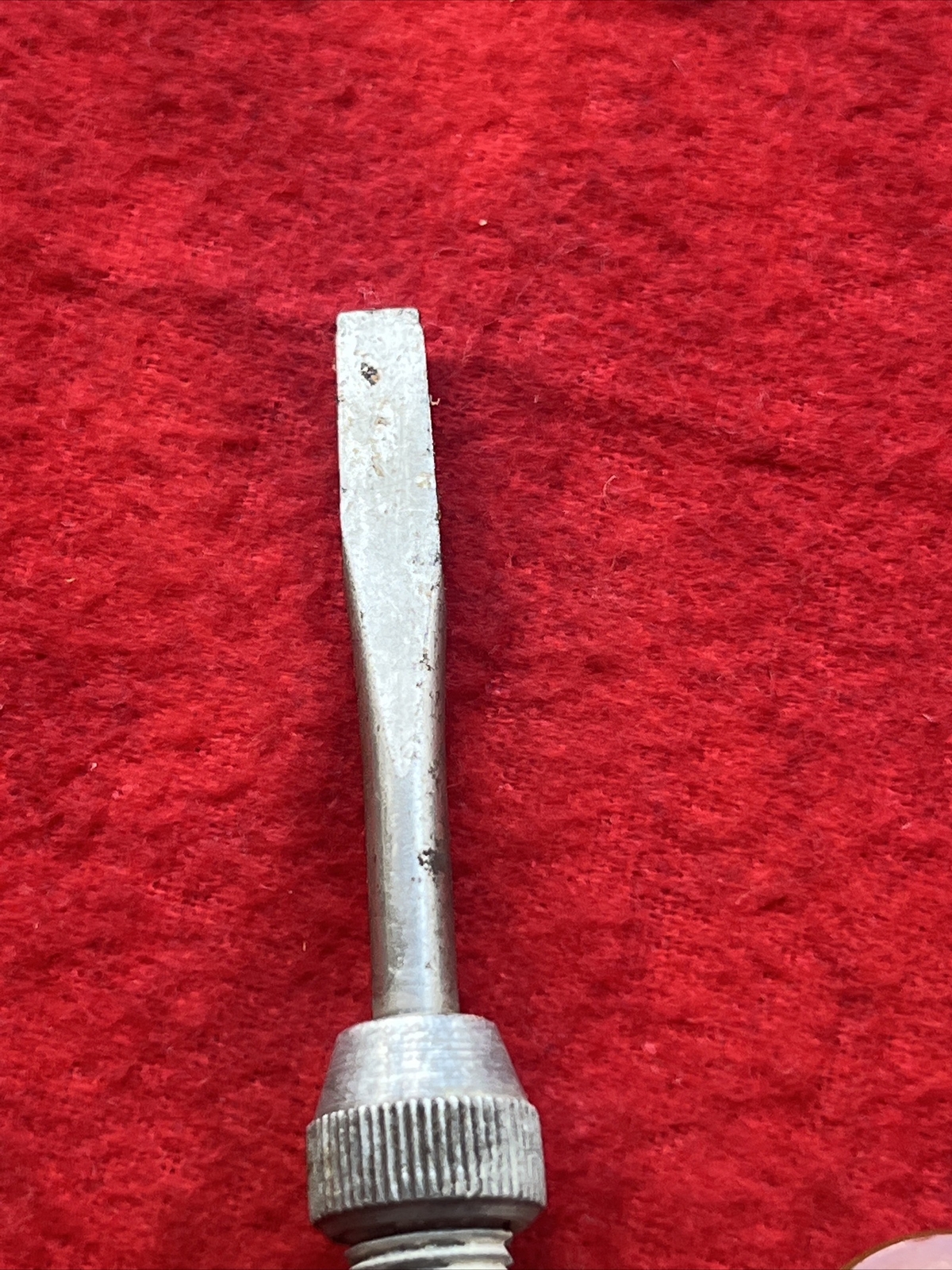 VINTAGE SCREWDRIVER BIT TOOL w/ 3 SCREWDRIVER SLOTTED TIPS (t45)