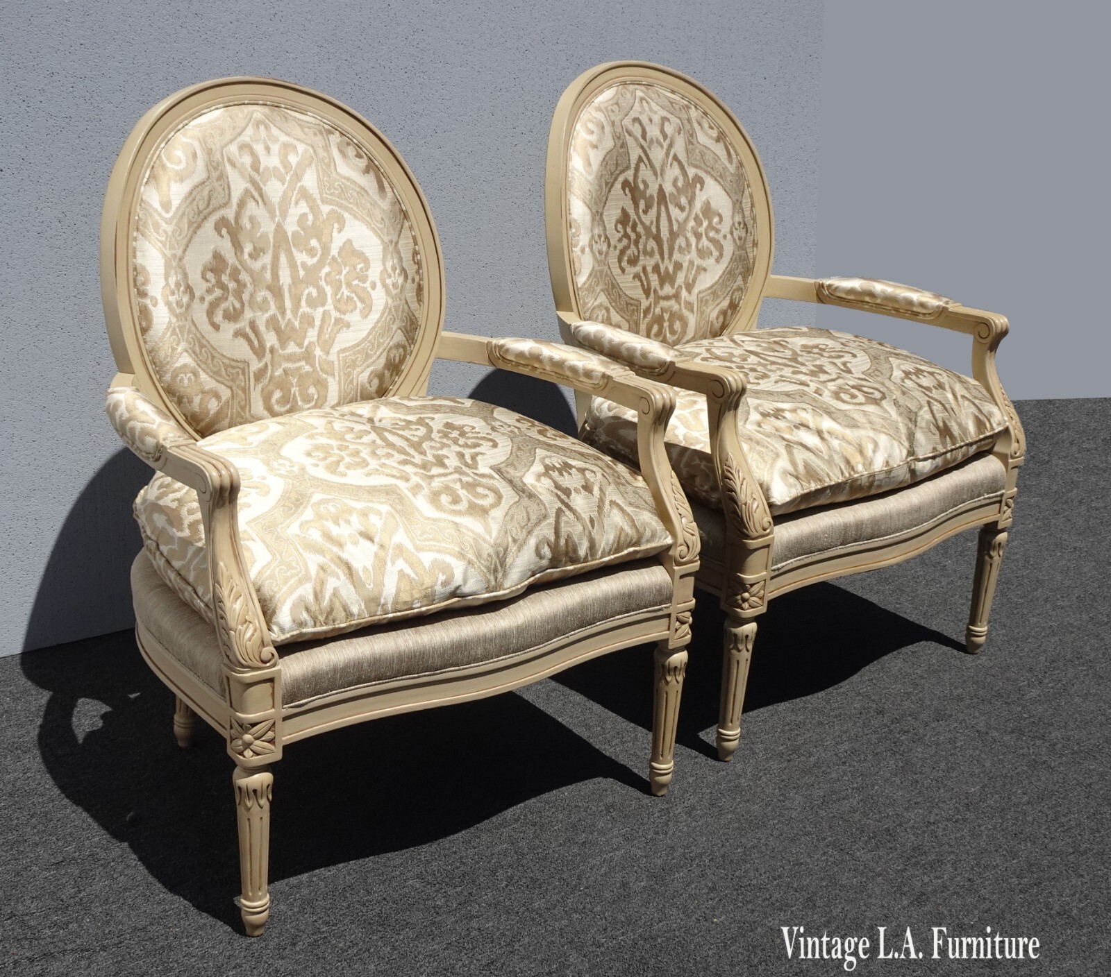 Pair Classic Henredon Silk Down Accent Chairs Large French Louis XVI Bergere