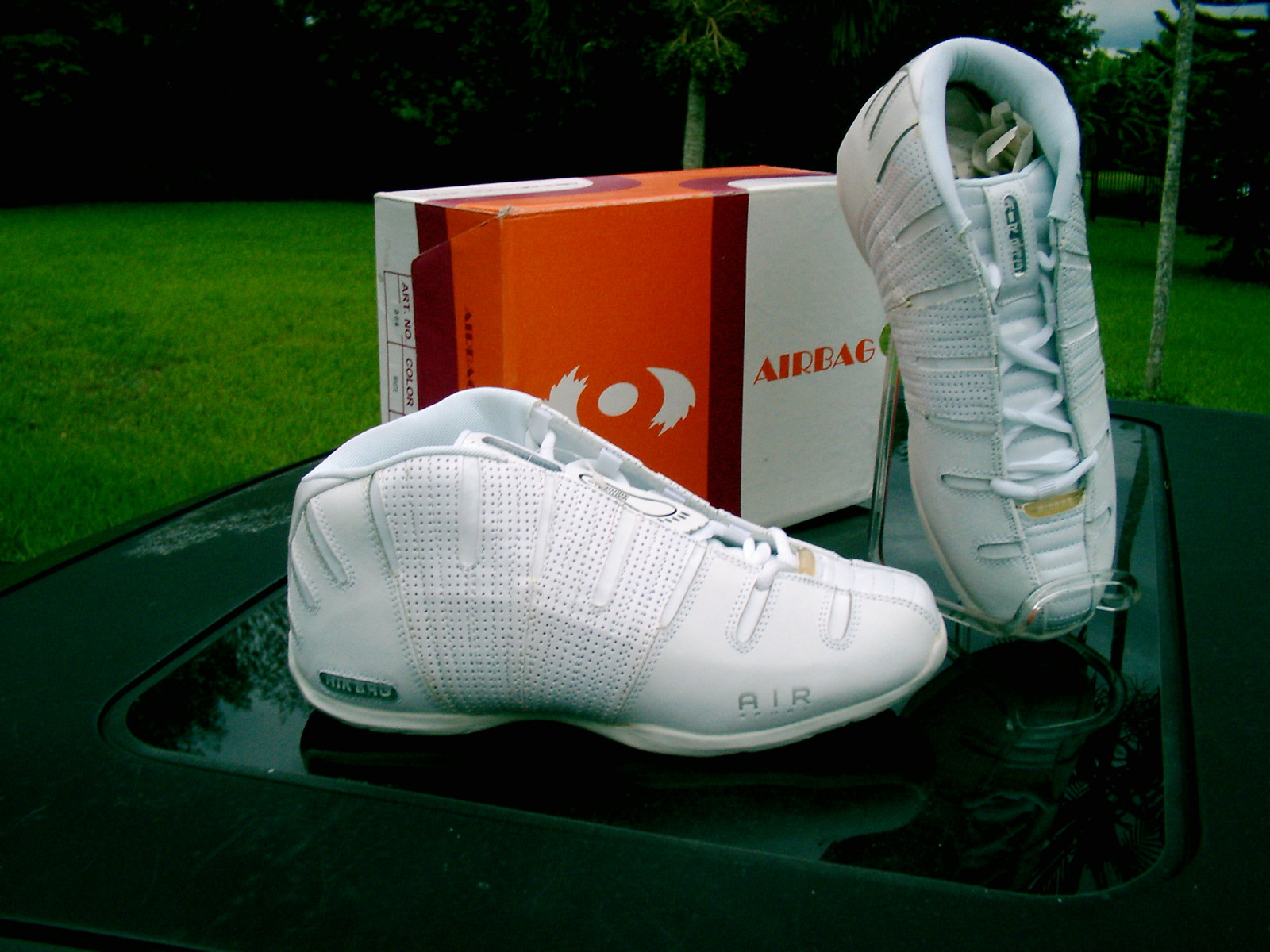 AIRBAG FOOT WEAR Mens Size 8 Shoes  Leather Upper Airbag  White NEW NEW NEW
