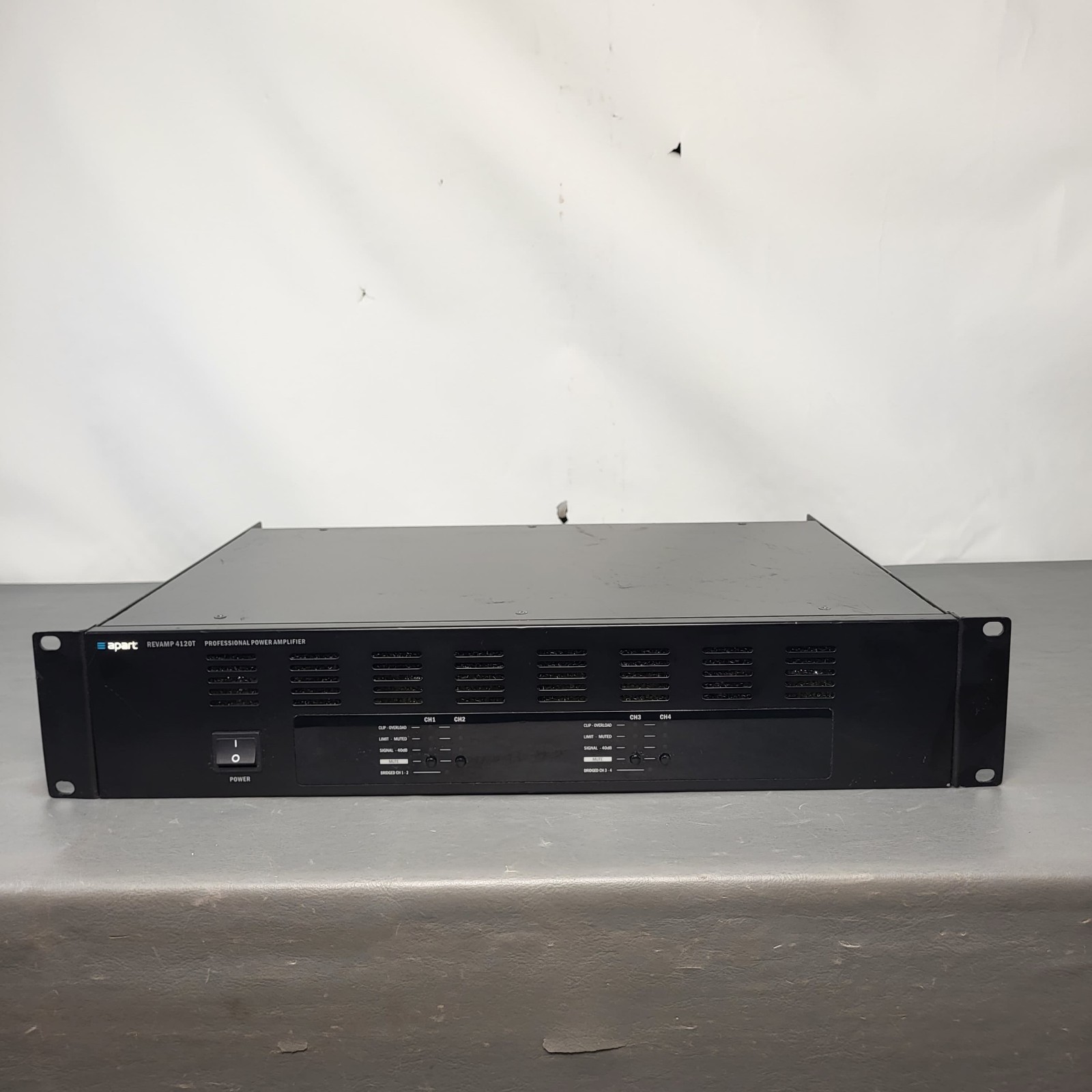 Apart REVAMP 4120T Professional 4 Channel Power Amplifier Turns ON Faulty Read