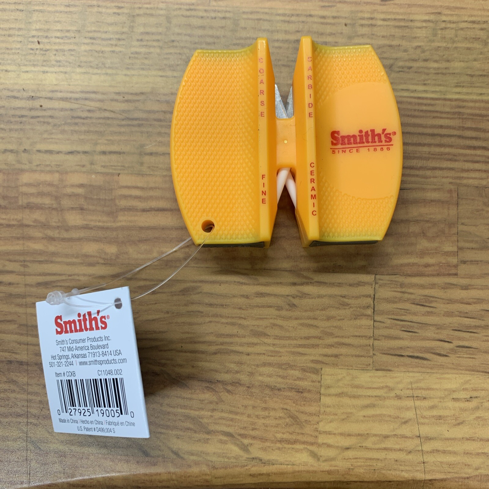 NEW SMITH'S CCKB KNIFE 2 STEP FINE / COARSE POCKET SHARPENER CARBIDE & CERAMIC