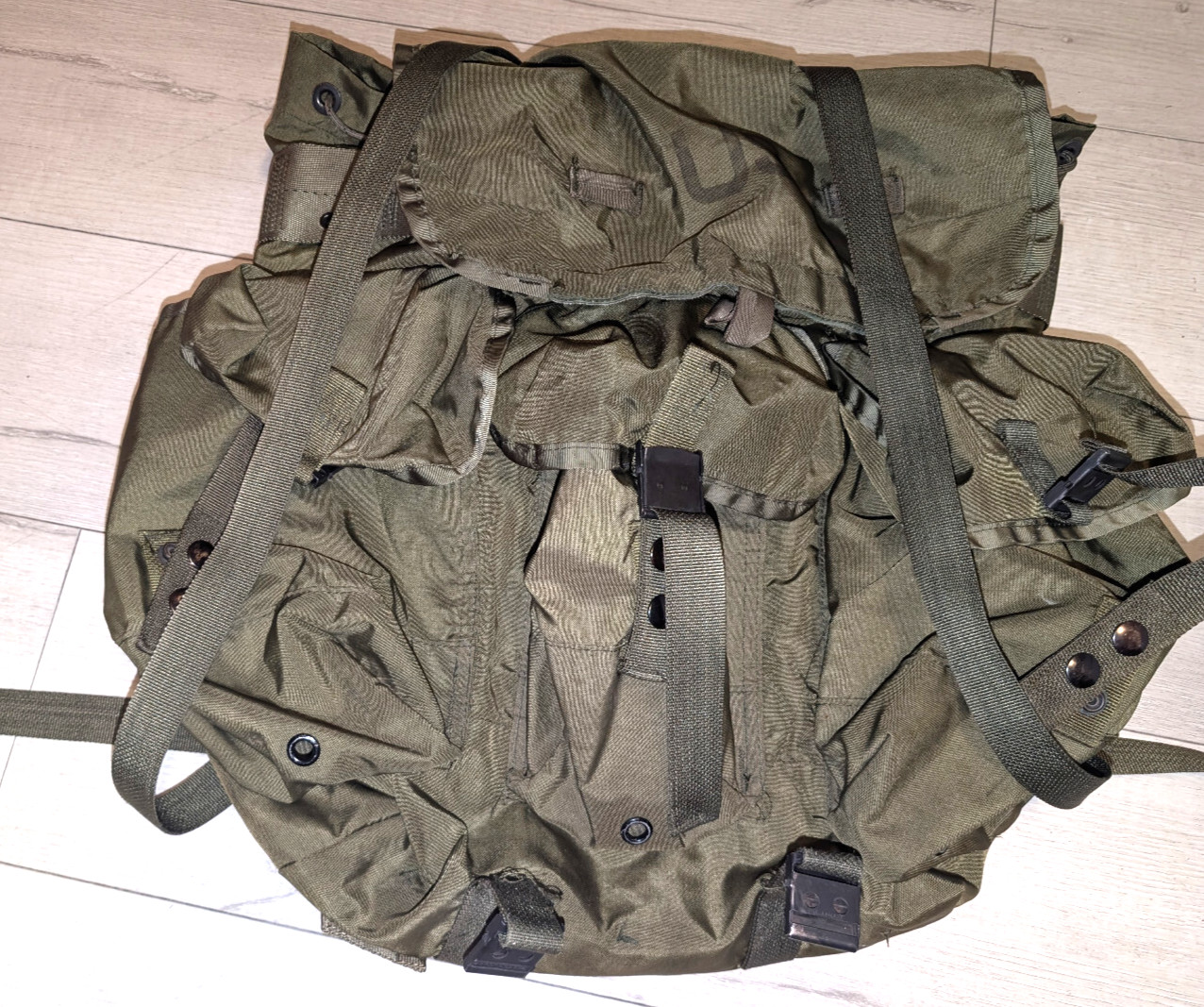 USGI Field Pack, LC-1 Medium NSN 8465-00-001-6480 Medium Bag Ruck Sack