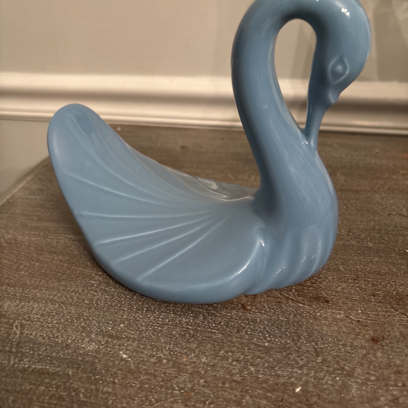Vintage 80s Mod Ceramic Soft Blue Swan Decor Wash Cloth Towel Holder Art Deco