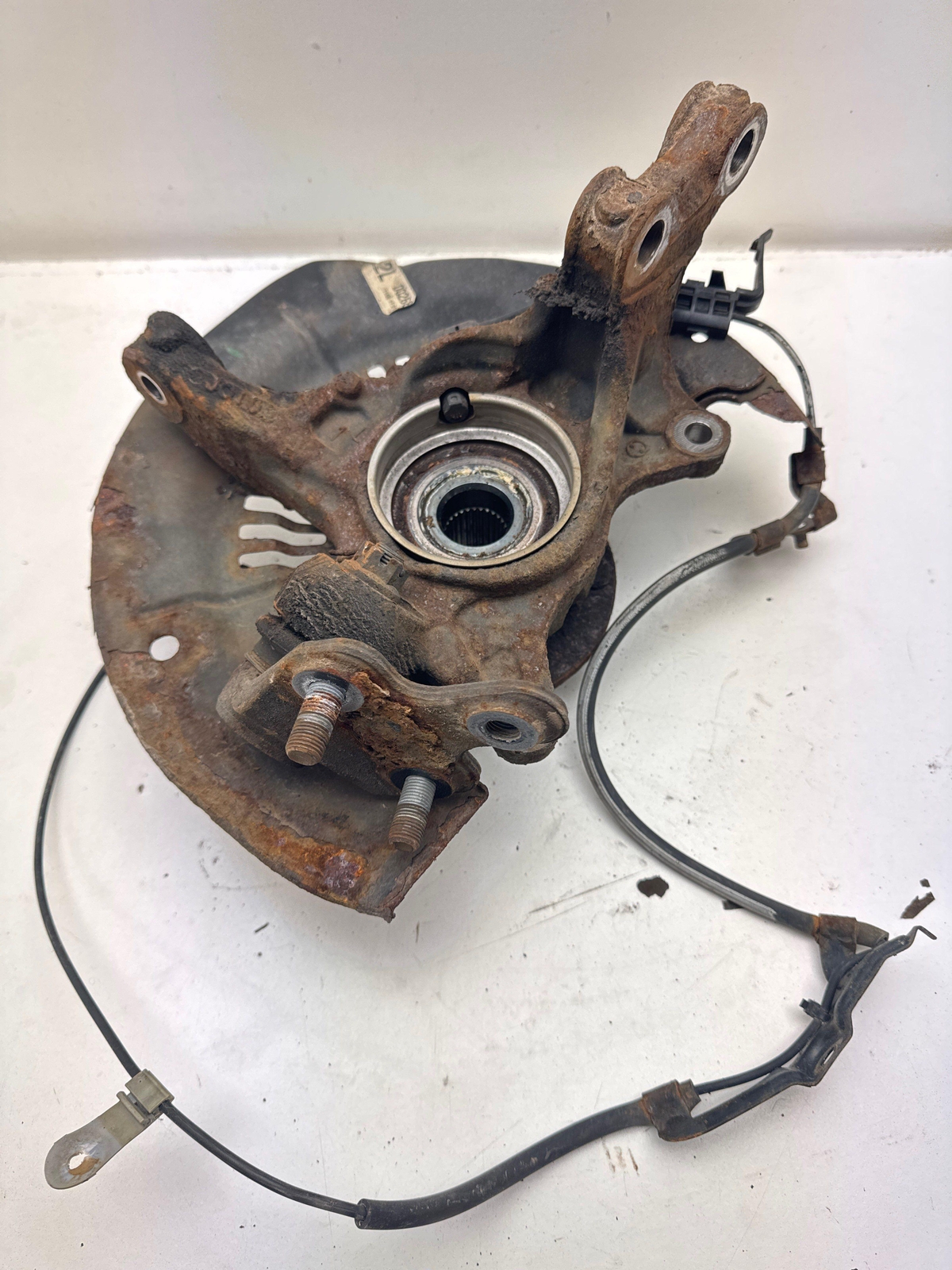 Spindle Knuckle Front TOYOTA SIENNA Left 11 12 13 14 15 16 17 18 19 20