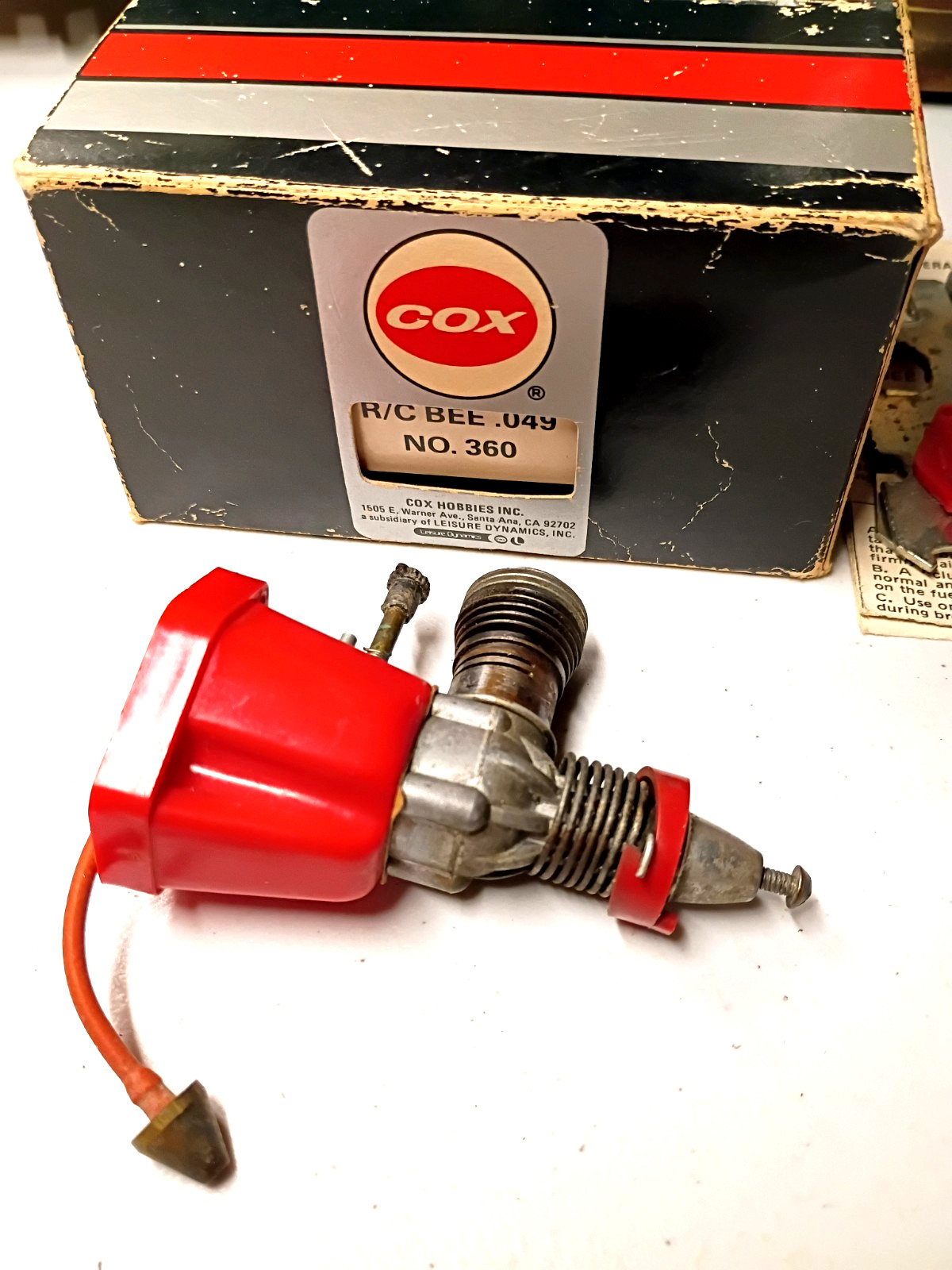 Vtg COX R/C BEE .049 Model Airplane Engine w/Muffler Tools Box Good Compression!