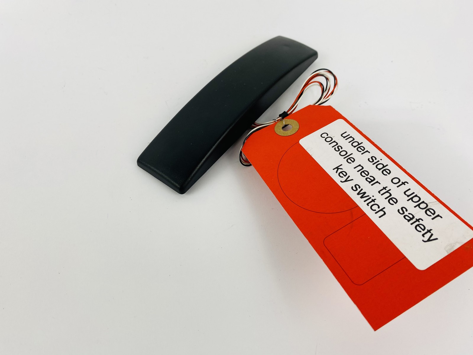 True Fitness 500AHRCO Treadmill Upper Console Safety Key Switch and Board (CB56)