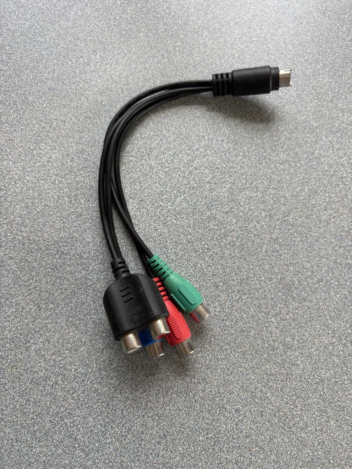 Unbranded HD SD S-Video TV Output Adapter Preowned