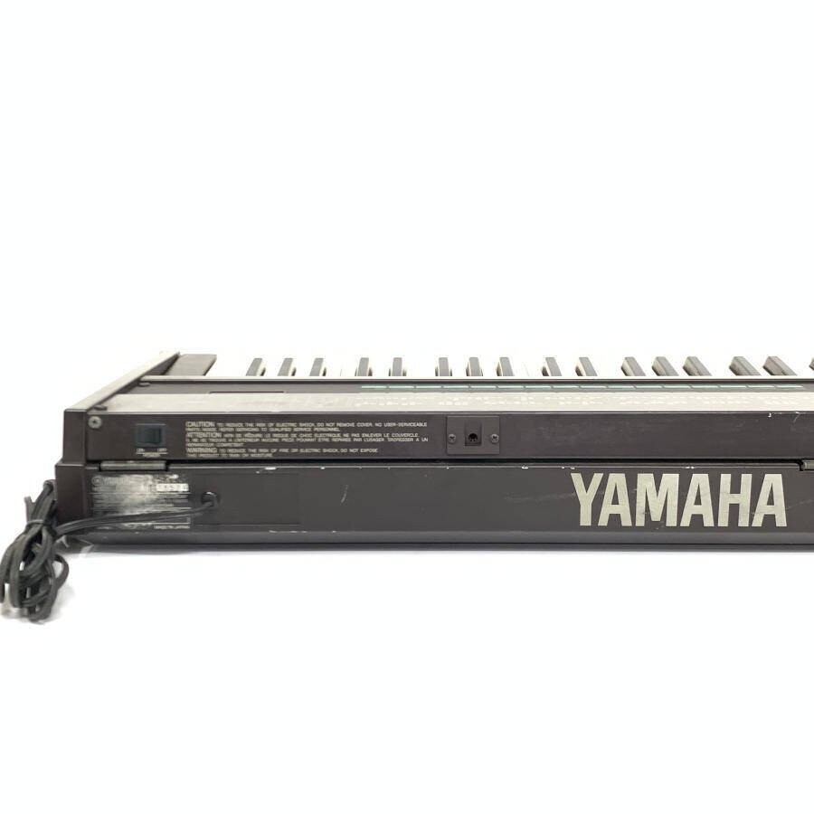 Yamaha DX7 Digital Programmable Algorithm Synthesizer keyboard