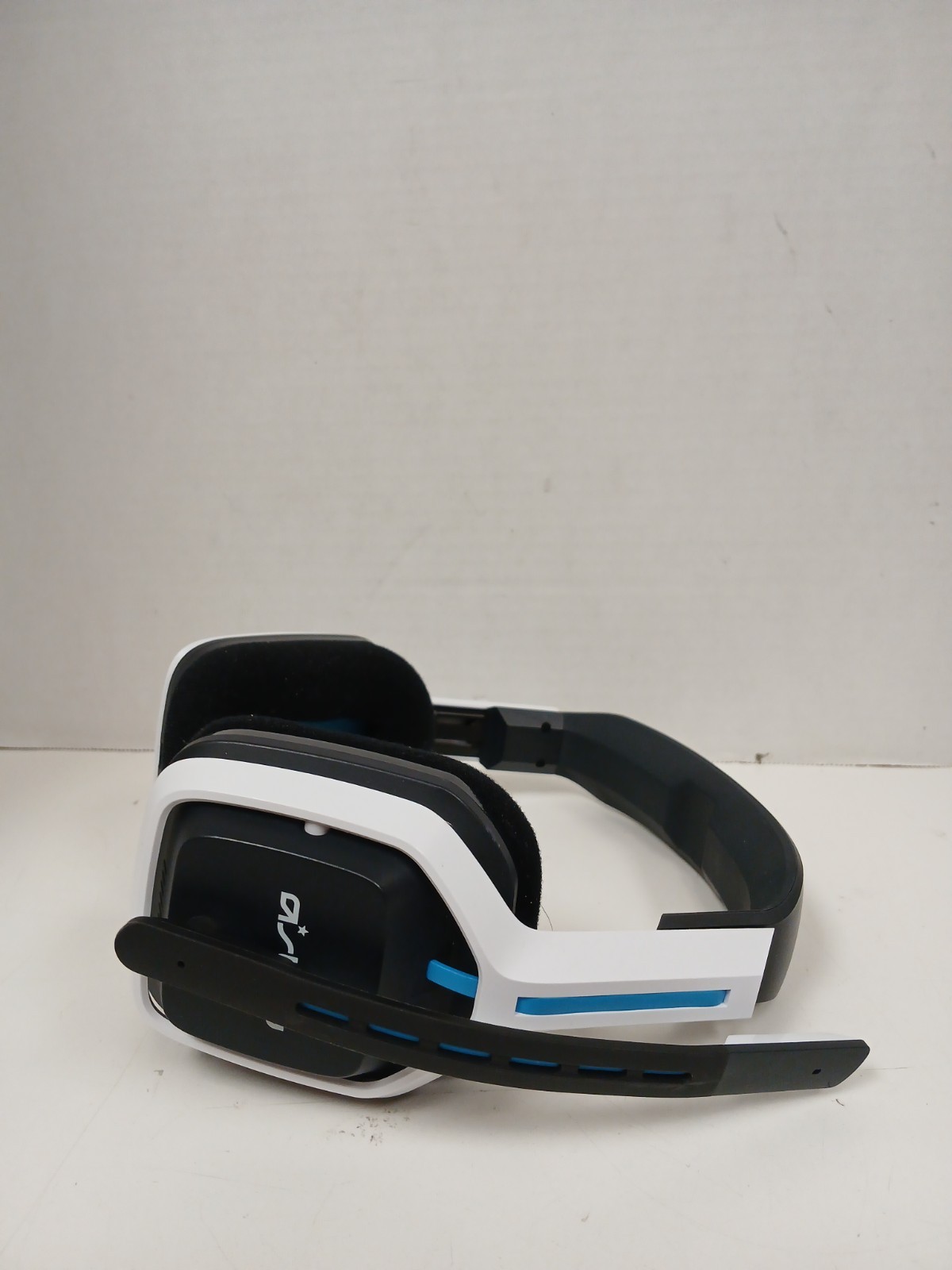 Logitech Astro A20 Wireless Gaming Headset *READ*