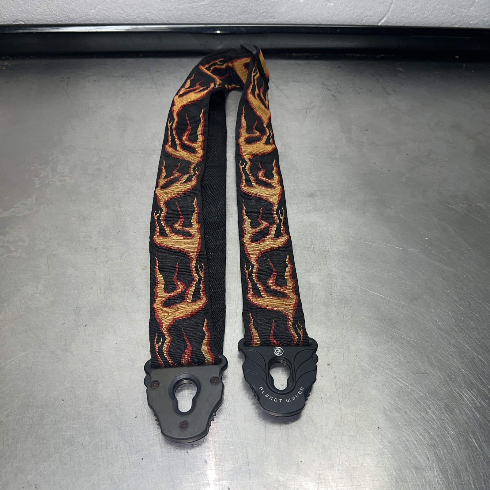 Planet Waves Locking Flame Guitar Strap Golf Wang