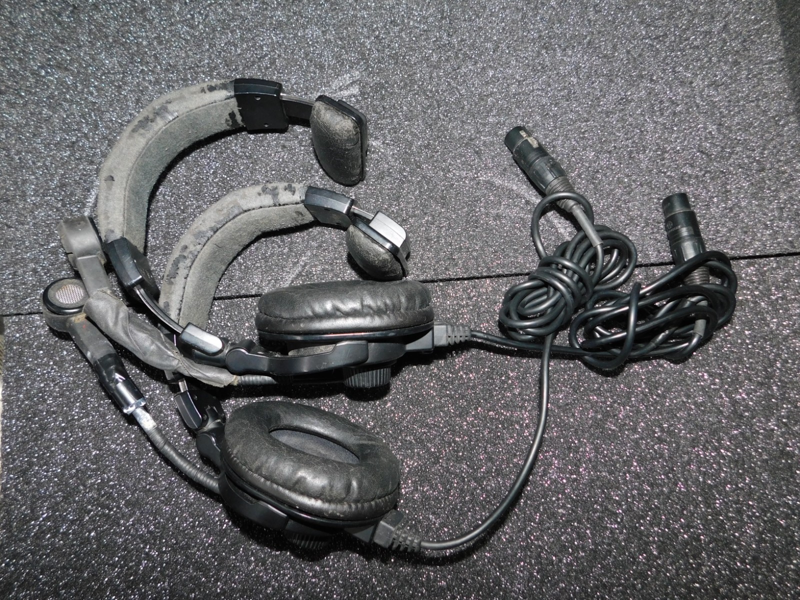 2 Clear-Com Clearcom CC-300 Single-Ear Microphone Headset 4 pin Female