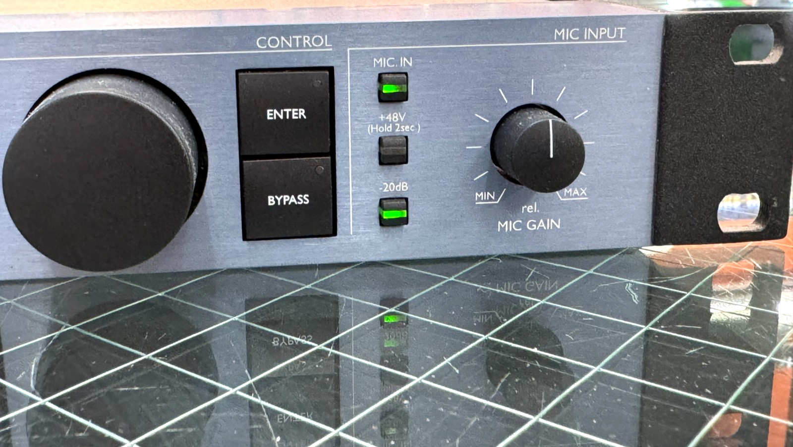 TC Helicon VoiceWorks Vocal Harmonizer Effects Correction Processor