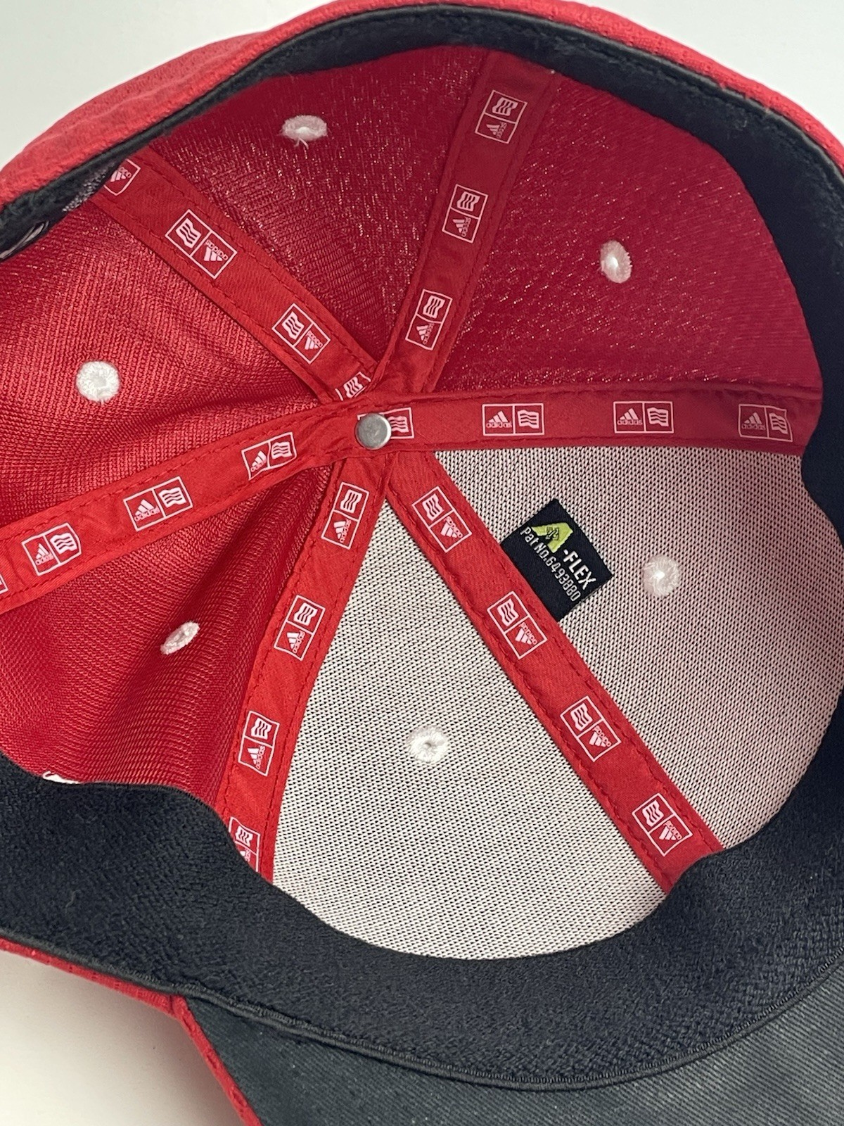 TaylorMade Adidas Fitted Golf Cap Red Size S/M