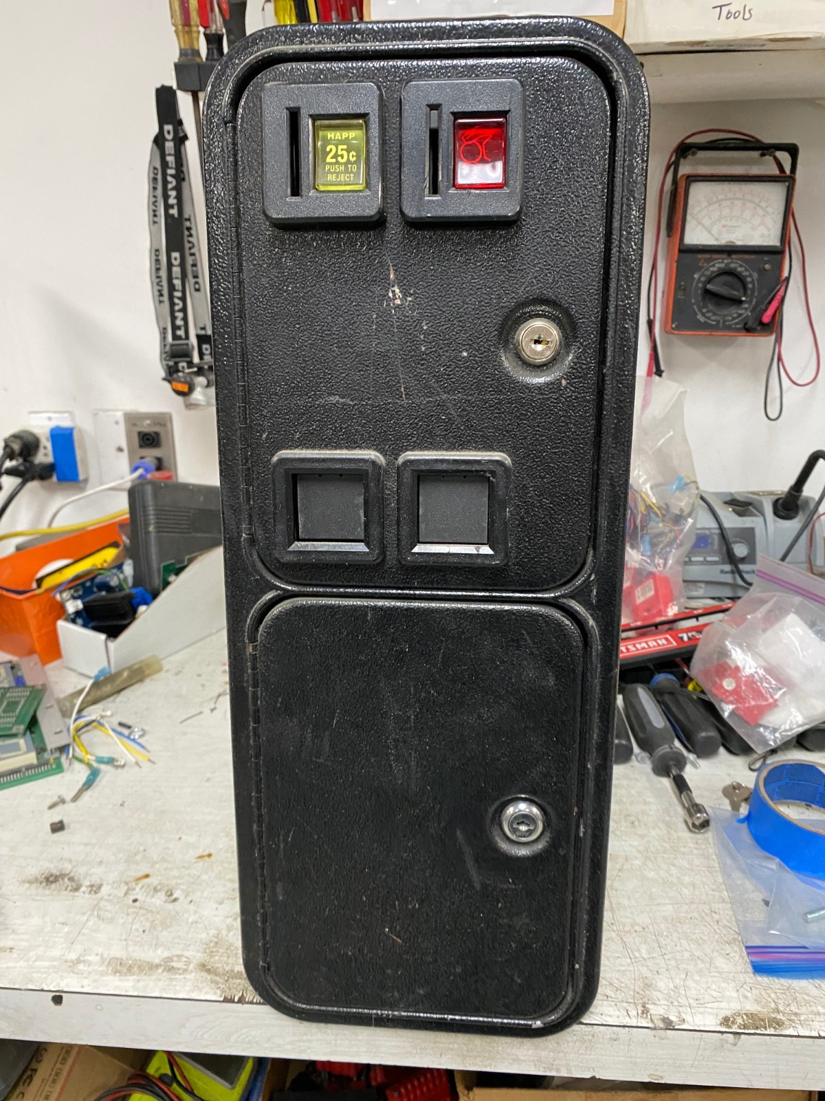 Over under coin door for arcade game
