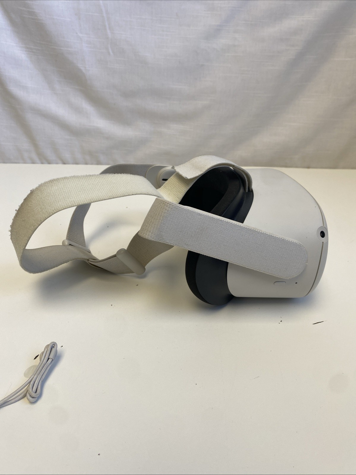 Meta Oculus Quest 2 128GB Standalone VR Headset W Controllers - White