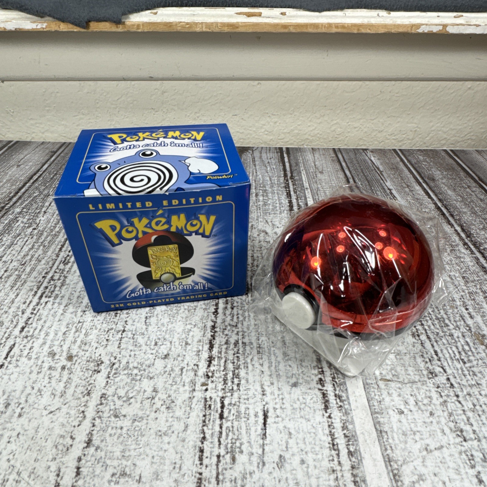 1999 Burger King Pokémon 23K Gold Plated Poliwhirl #61 – Sealed Poké Ball