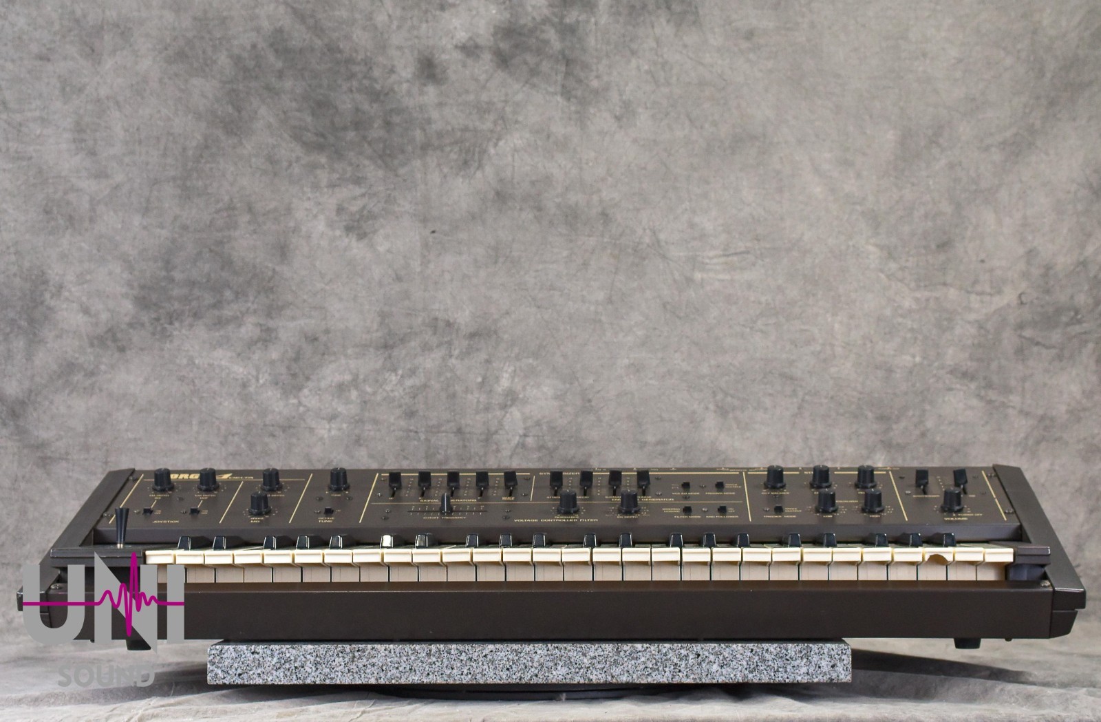 KORG Delta DL-50 Analog Strings Synthesizer in Very Good Condition