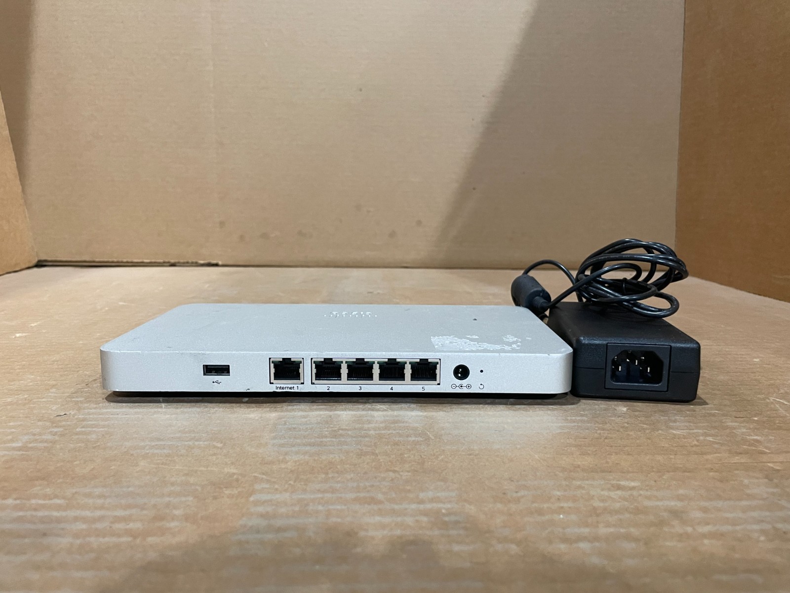 Cisco MX67-HW Meraki Unclaimed Wireless Security Appliance w/ MA-PWR-30-AC